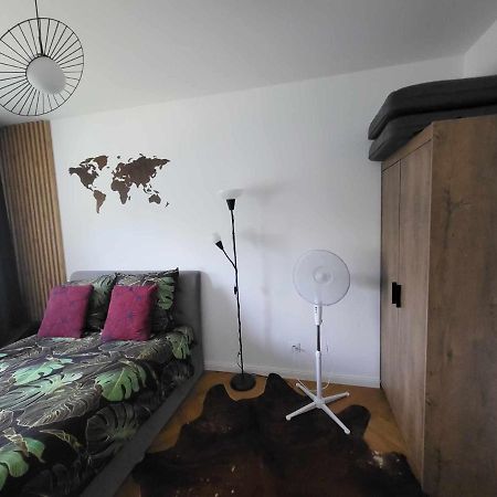 Friendly Apartment Blisko Progresji Varşovia Exterior foto